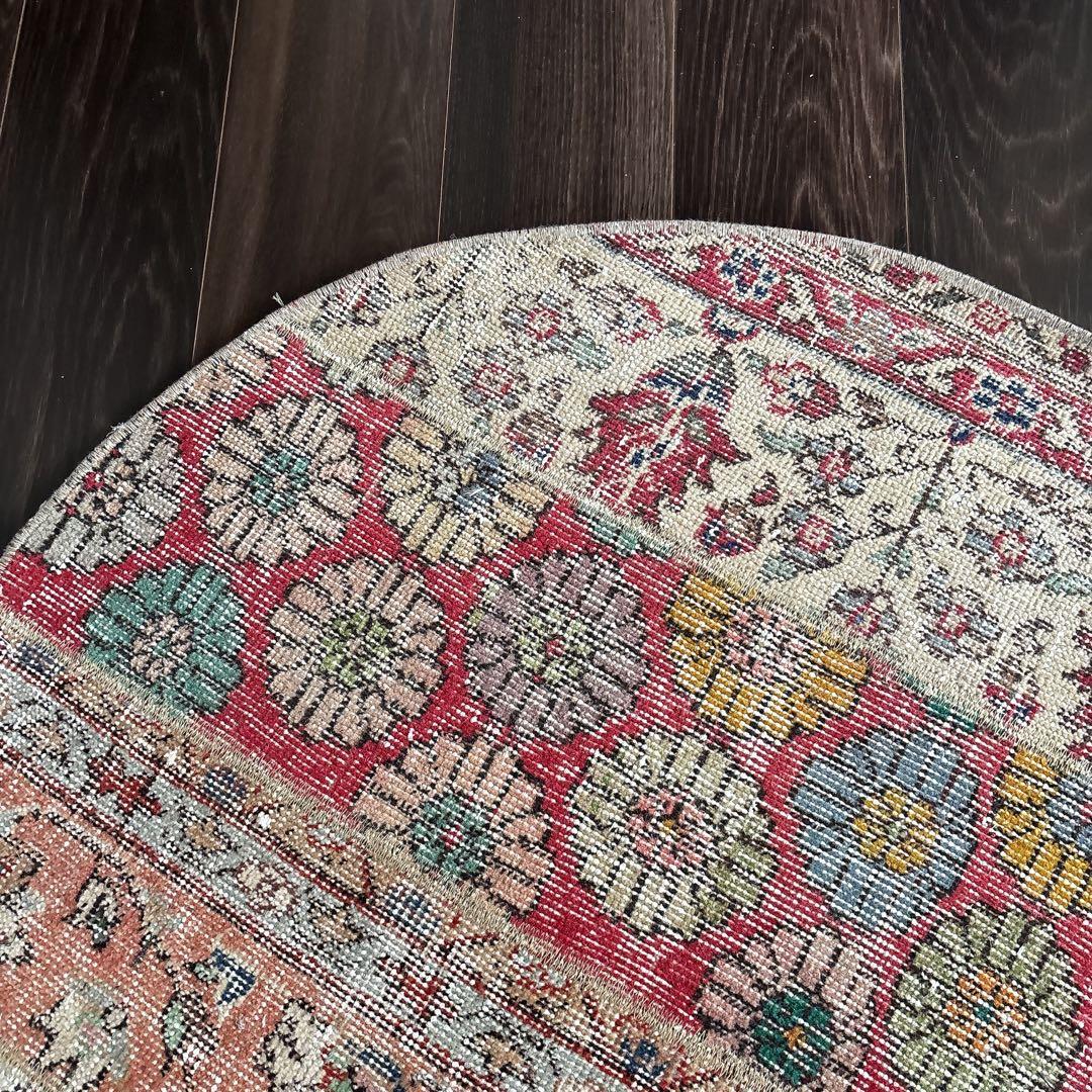 トルコ　ヴィンテージラグ　ラウンド パッチワーク　花柄