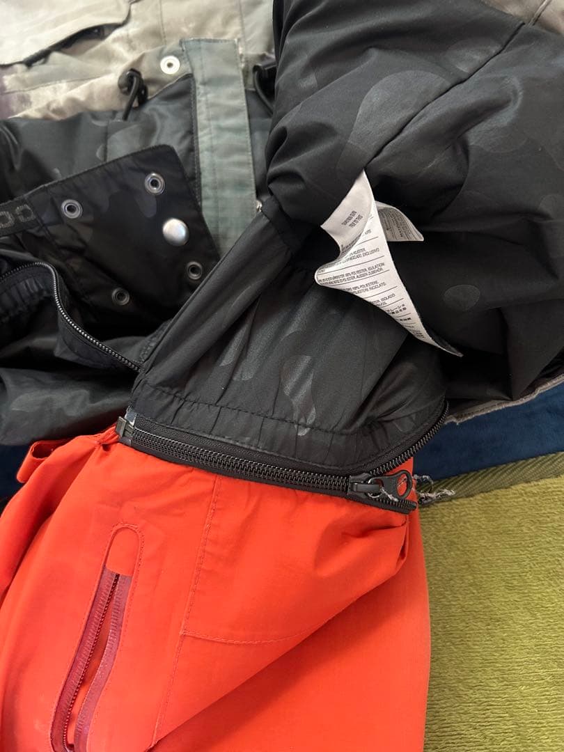 スキー・スノーボード ウェア　VOLCOM