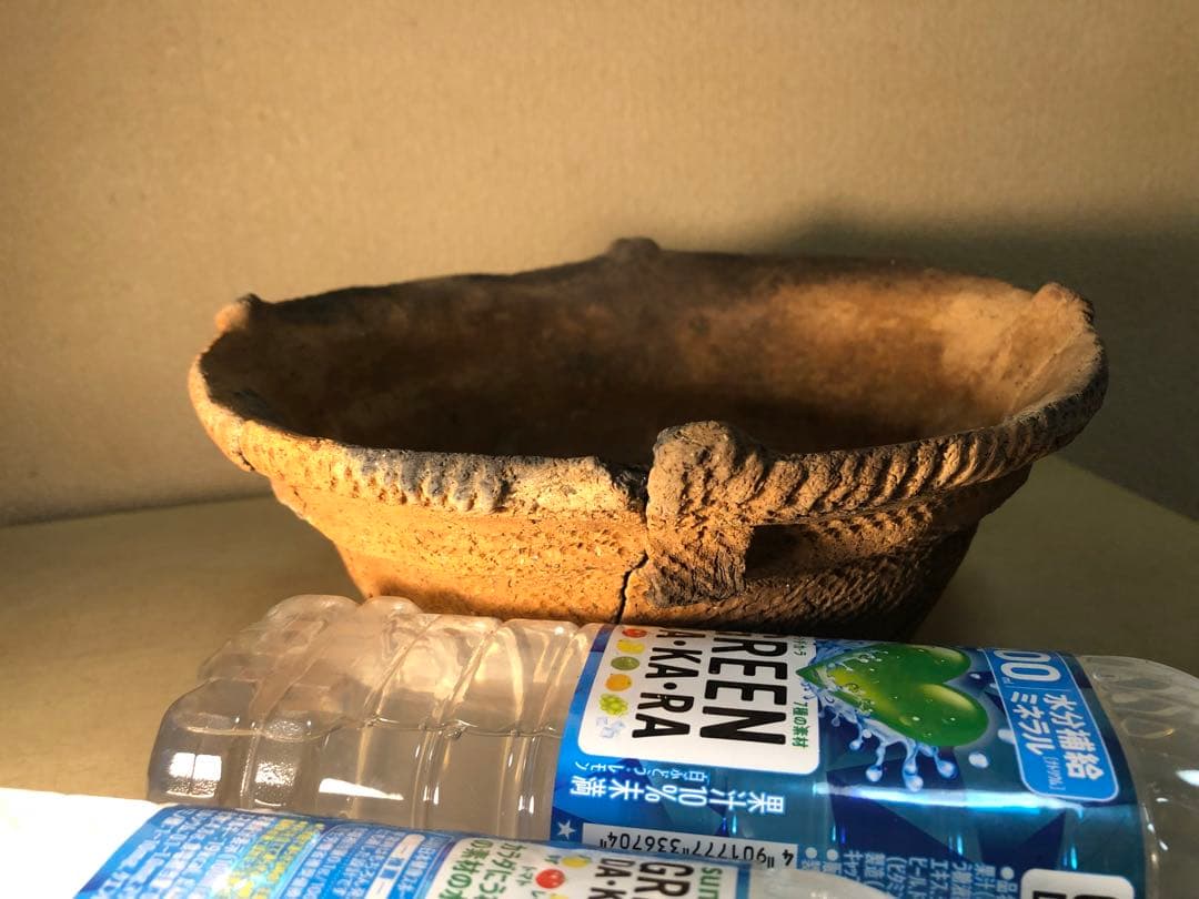 「縄文土器の欠片 No.525」です。