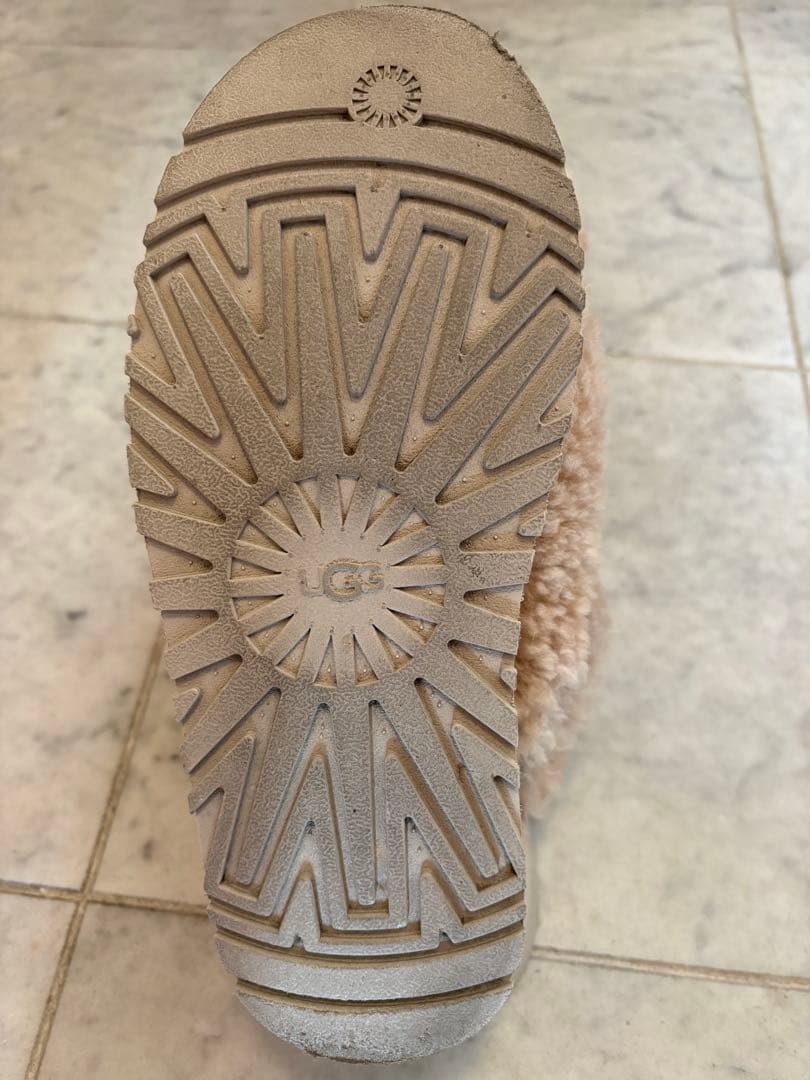 UGG ベージュ ファー サンダル