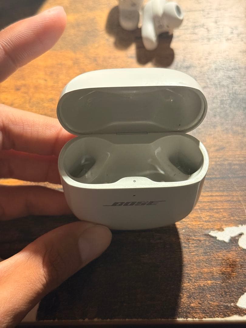 BOSE QuietComfort Ultra Earbuds （ジャンク）