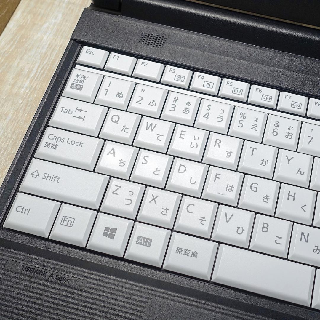 未使用に近い神速の２０２３年製✨１１世代ｉ５に超高速ＳＳＤ＆大容量１６ＧＢメモリ