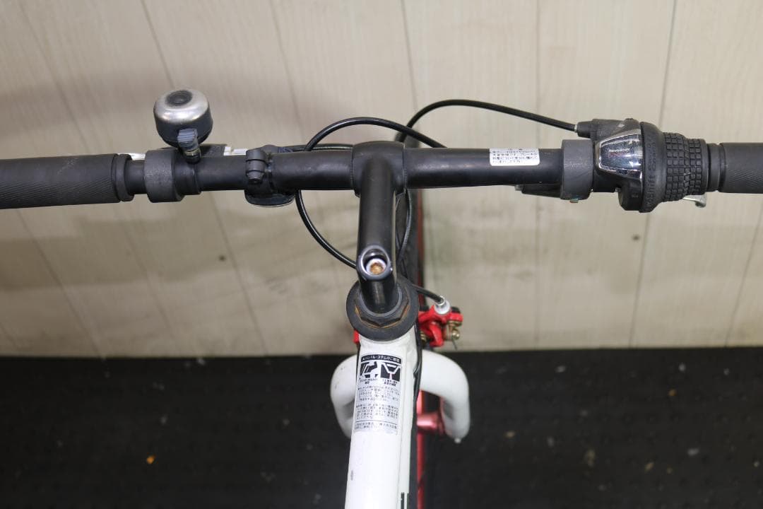 シボレーコルベット 700C シマノ6速 440mm クロスバイク 白