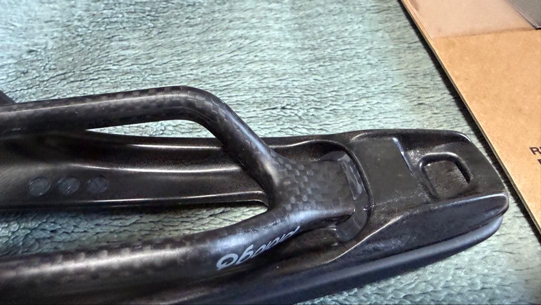 【新品に近い】prologo サドル NAGO R4 PAS NACK 147