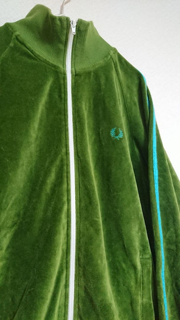 ポルトガル製 FRED PERRY フレッドペリー ベロア トラックジャケット