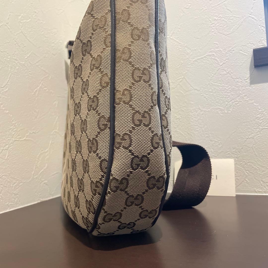 GUCCI グッチ GGキャンバス ショルダーバッグ 122790 三日月