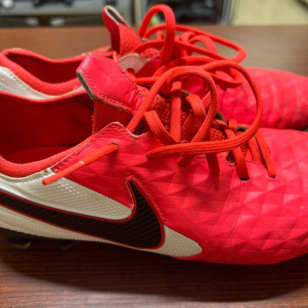 Nike サッカーシューズ ティエンポレジェンド8