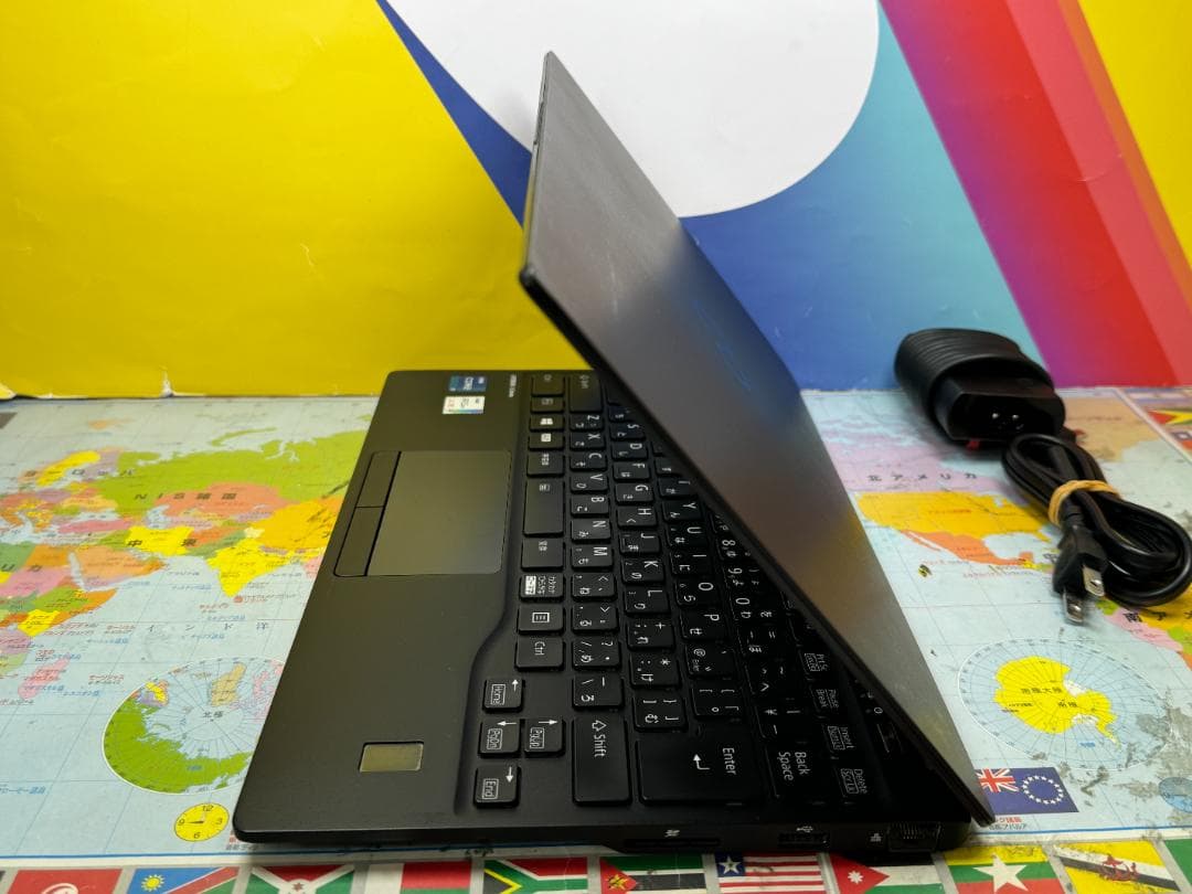 美品 1185G7 富士通 U9311/F 16GB 512GB 13.3型