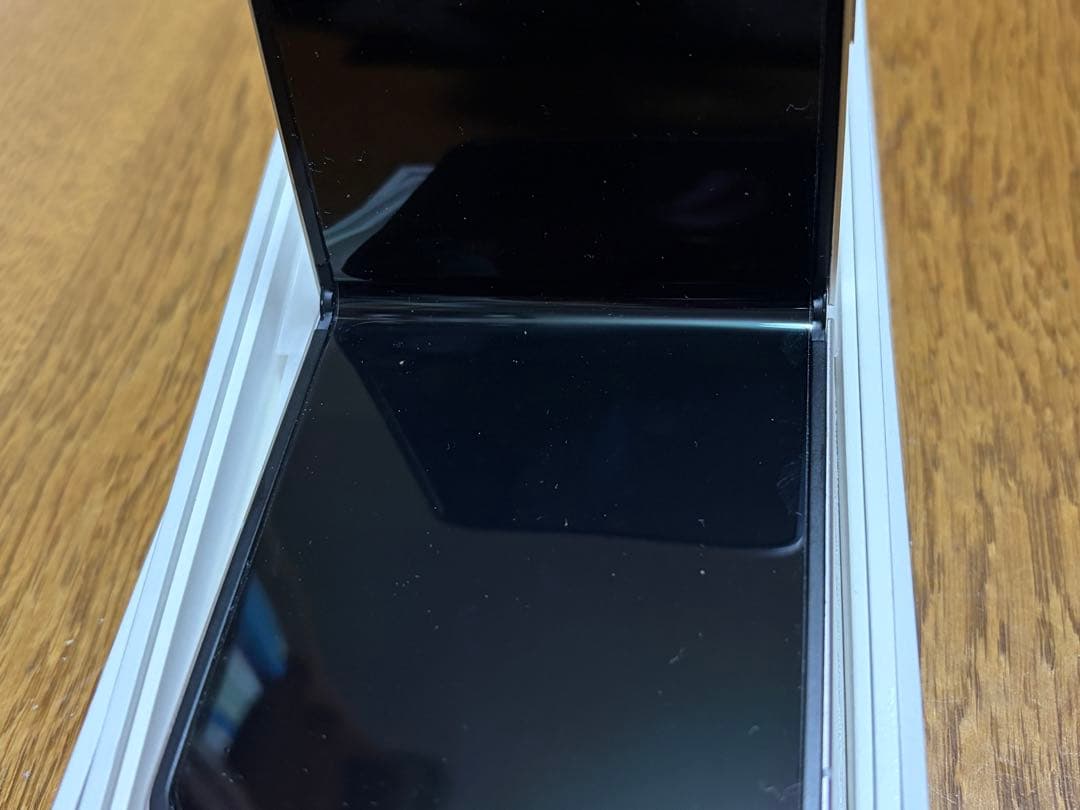 Libero Flip スマートフォン 128gb ゴールド ヒンジ欠けあり