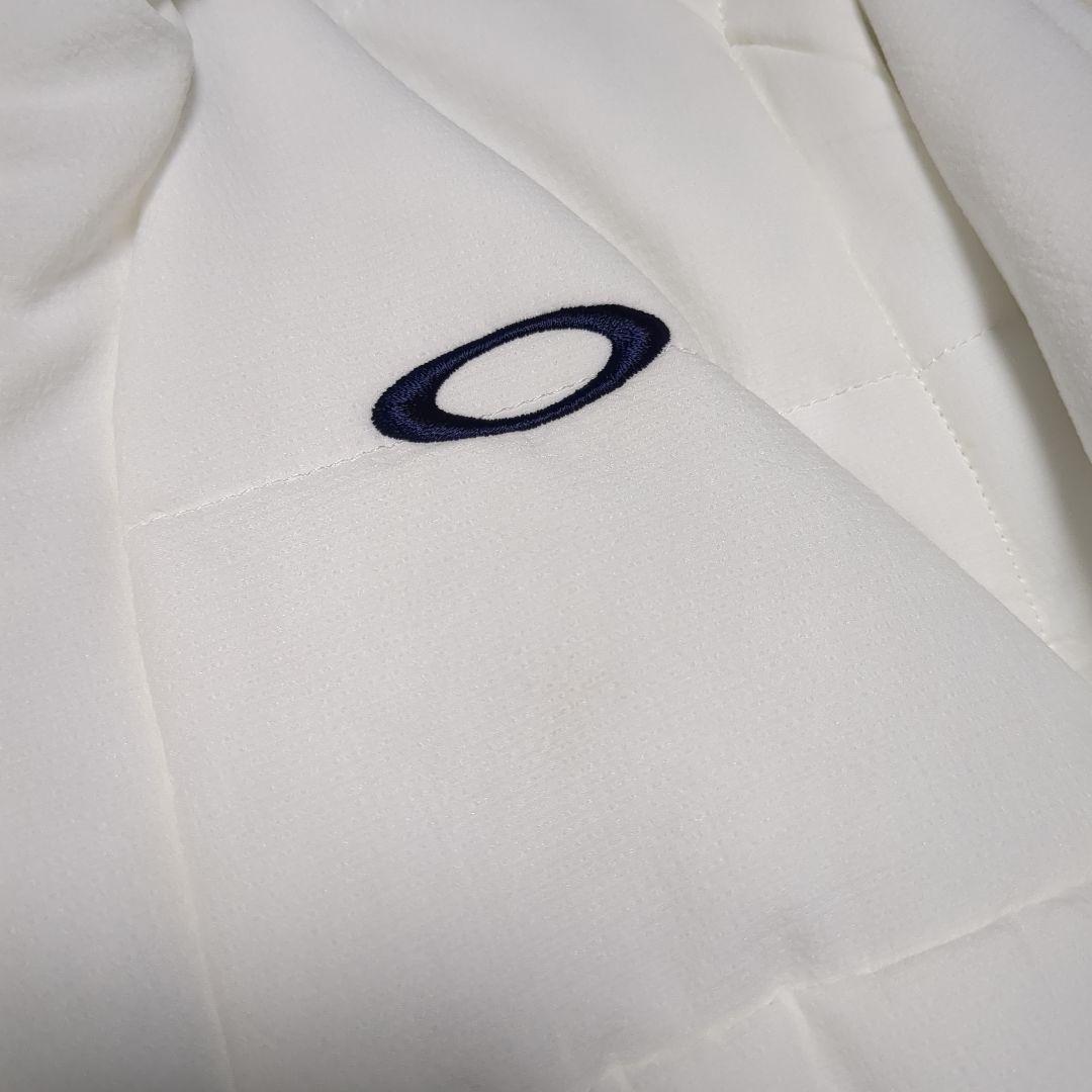 オークリー フード付き中綿入り 袖着脱可能 ホワイト XL未使用品！