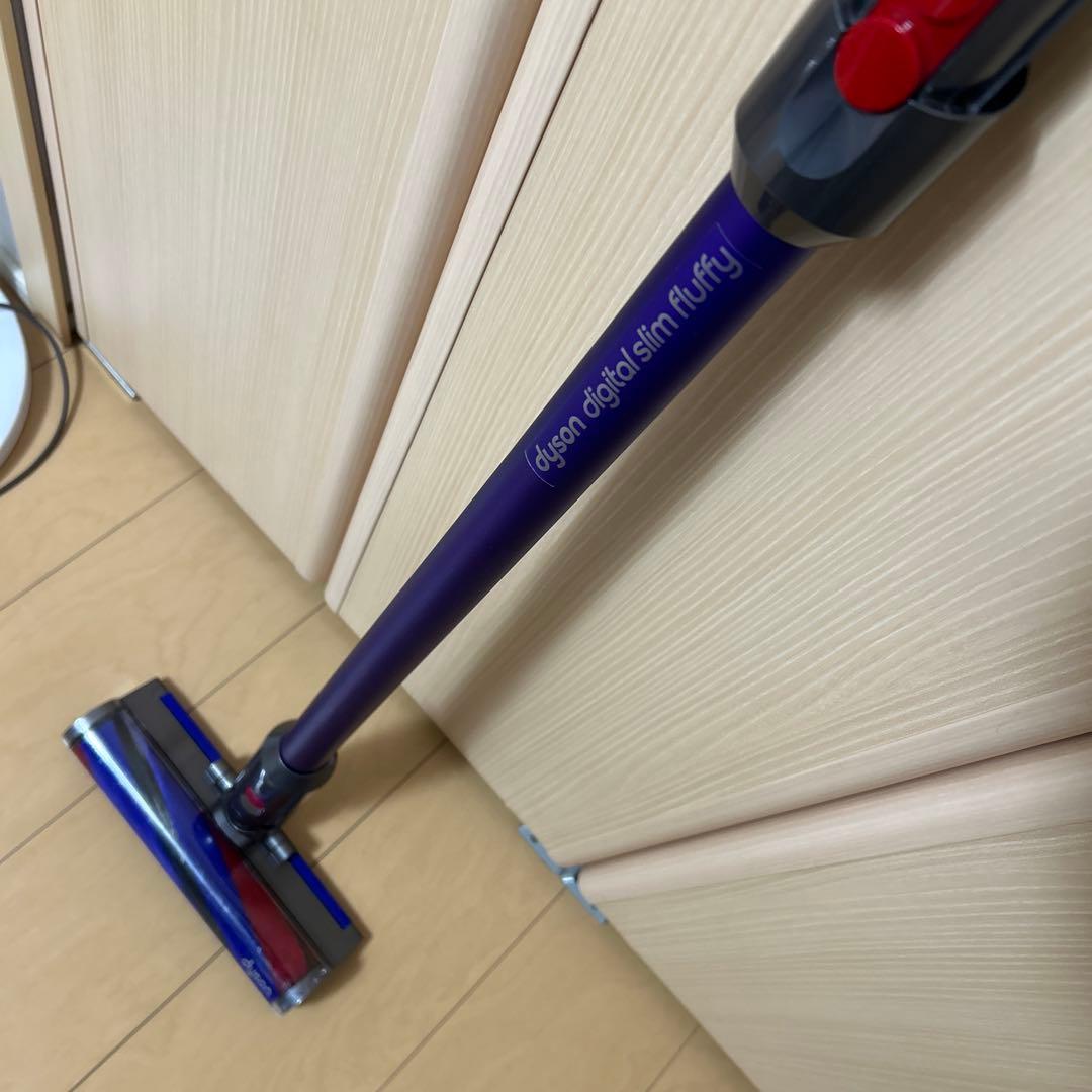 dyson ダイソン　SV18 純正スタンド付　現状品