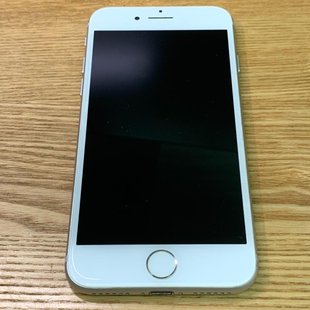 M4 SIMフリー　iPhone7 128GB おまけ付き Silver