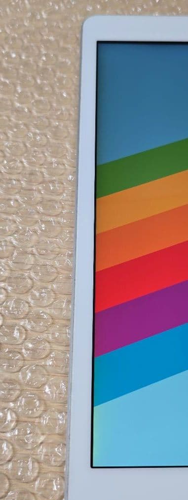 a*m様 iPad 8◼️バッテリー良品◼️純正充電ケーブルアダプタ付属■205