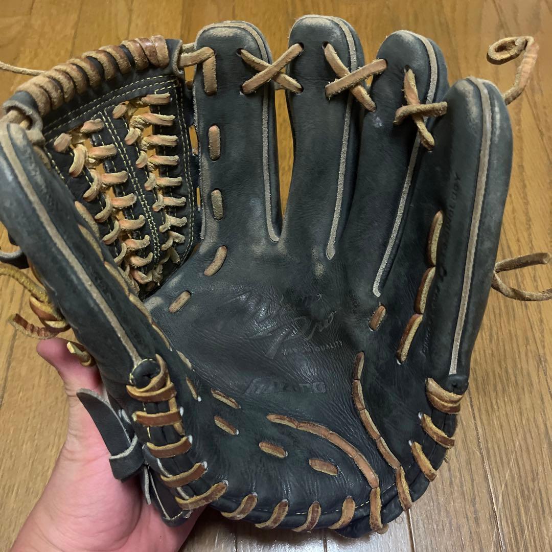 ミズノプロ野球グローブ 右投げ用 黒