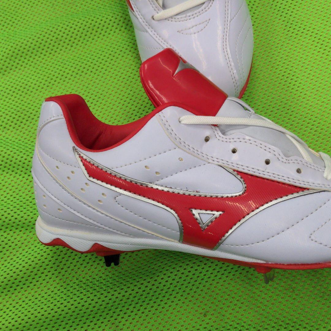 野球スパイク（25.5）白×赤ライン
