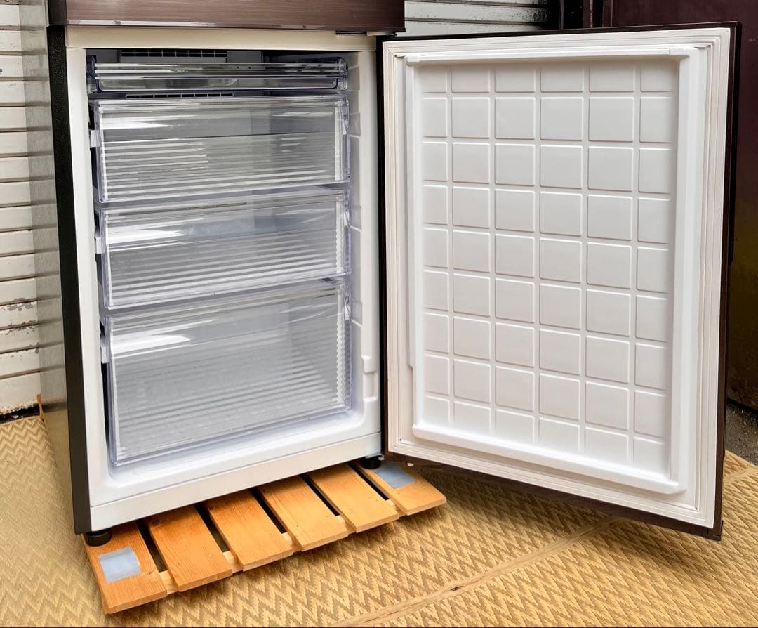 ③【送料無料】2020年SHARPノンフロン冷凍冷蔵庫　SJ-PD28F-T