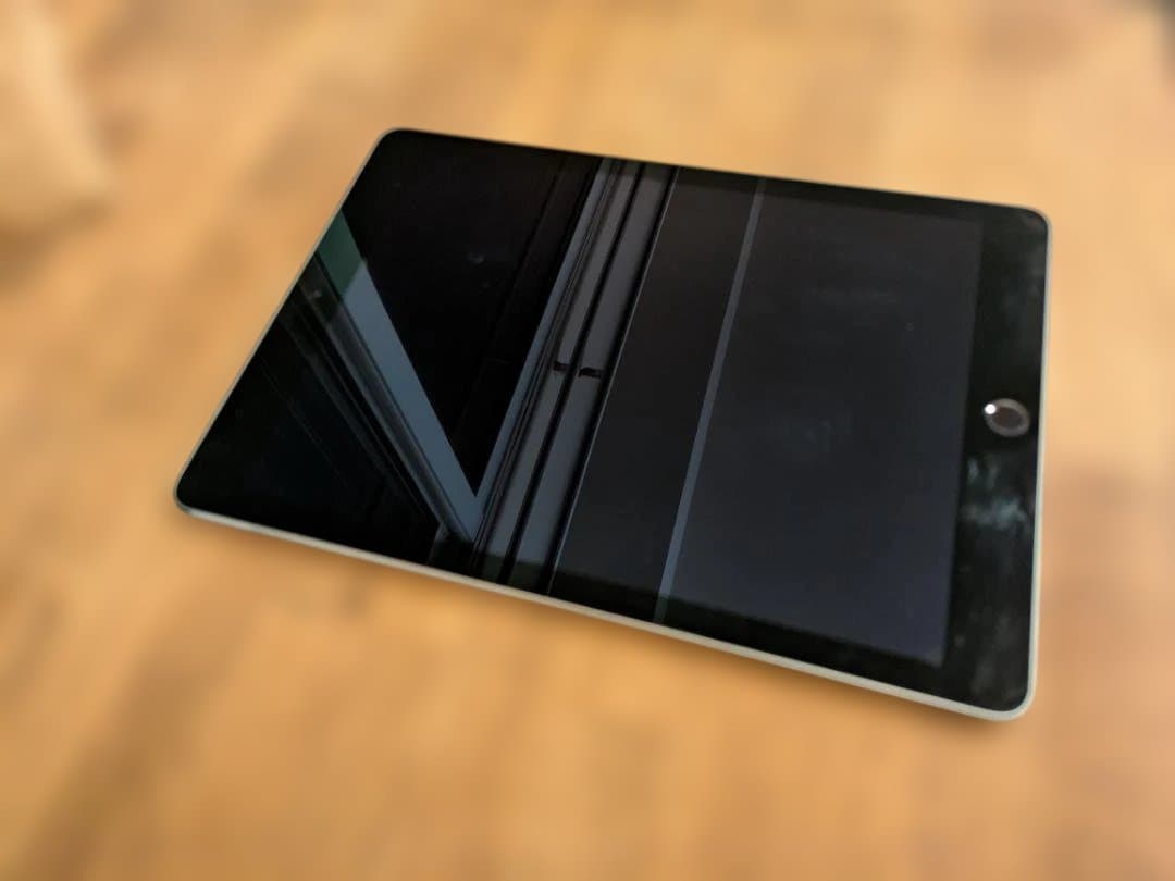 Apple iPad Air 2 10.2インチ スペースグレー 本体