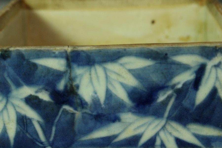 中国美術 青花 白抜 笹紋 段重 高18.5cm 清(K-LC670)