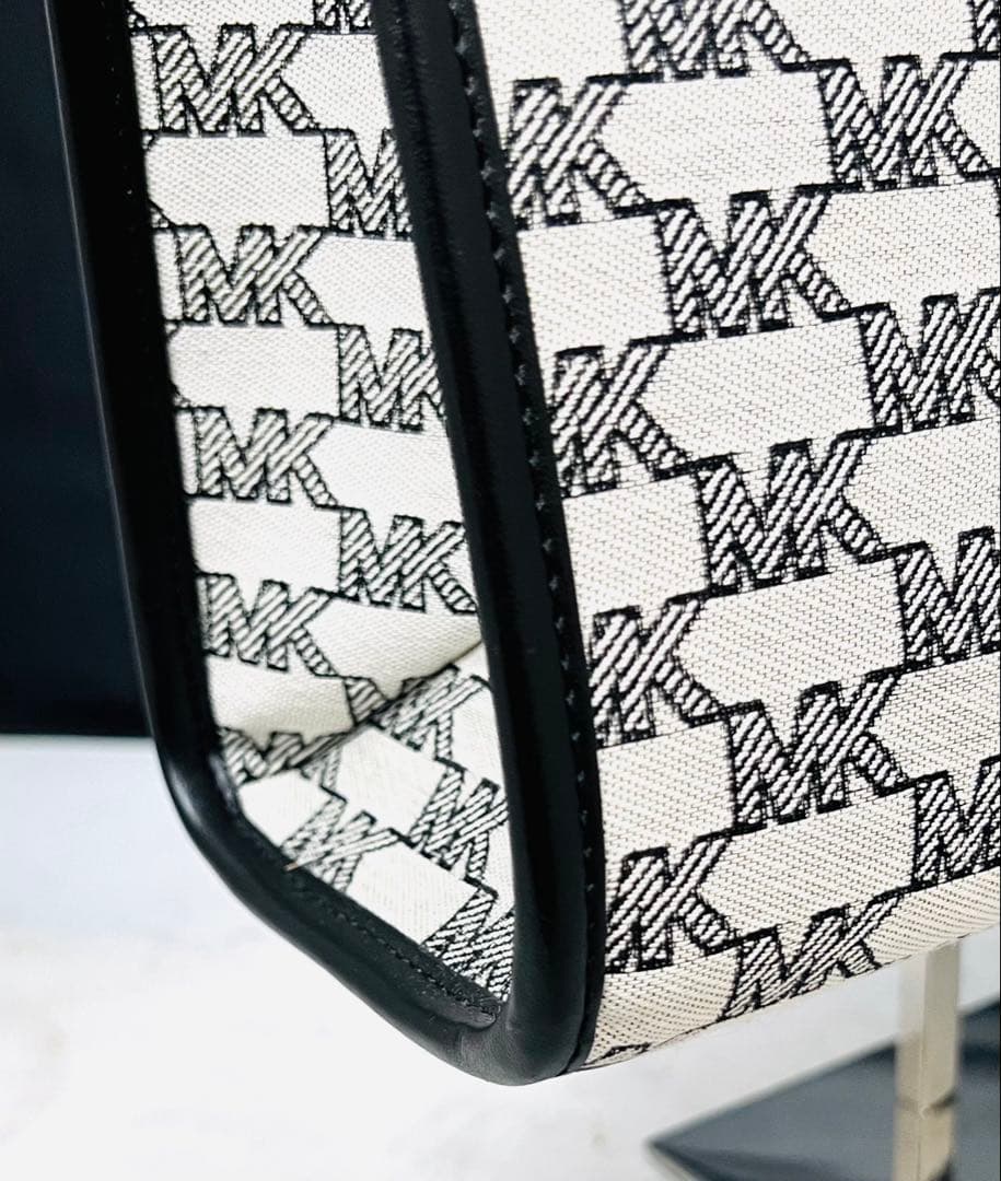 MICHAEL KORS 2WAY トートショルダーバッグ 総柄モノトーン 美品