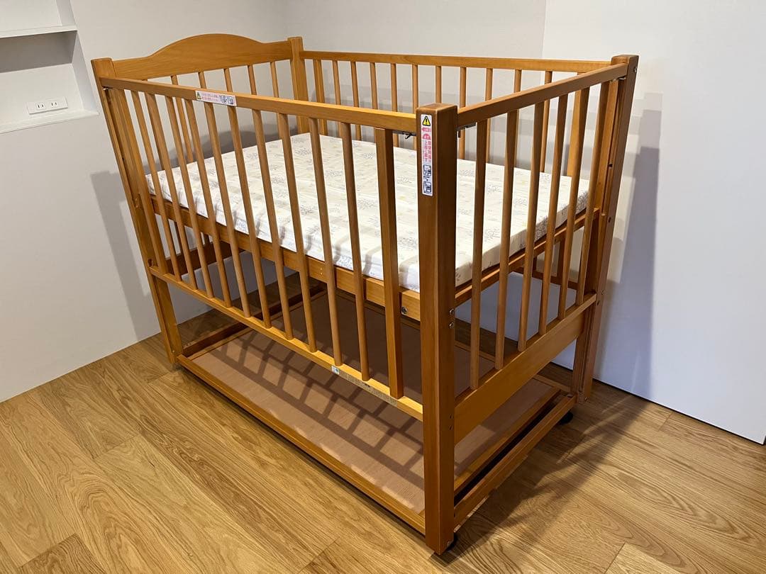日本製木製ベビーベッド（ナチュラルウッド）