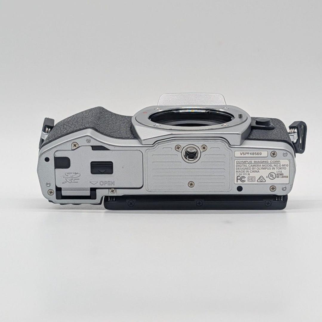 【美品】OLYMPUS OM-D E-M10 レンズキット Wi-Fi搭載