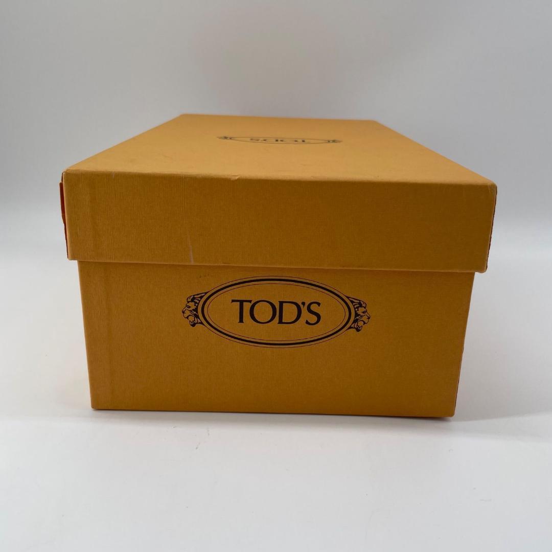 15085✨未使用級✨トッズ ゴンミーニ ドライビングシューズ レザー 白