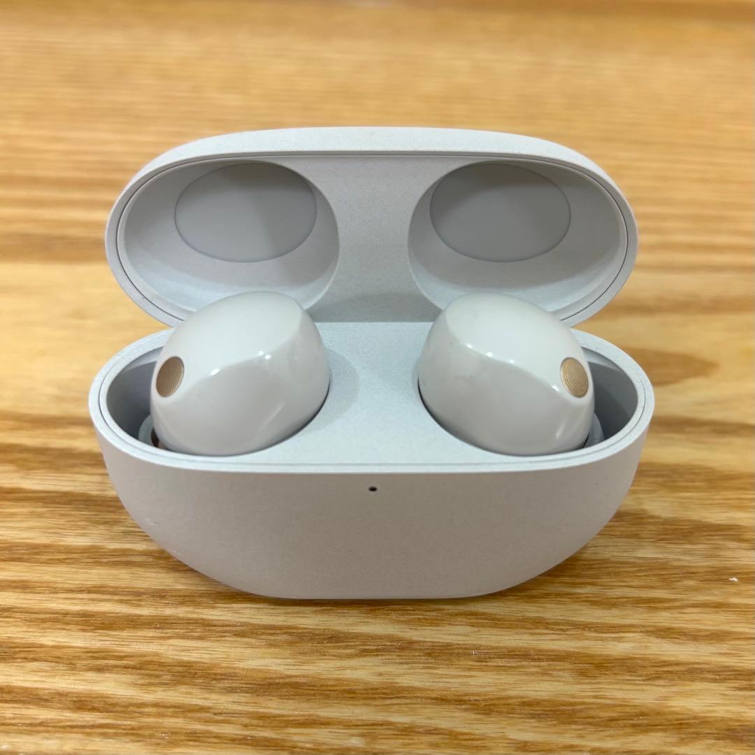 WF-1000XM5 プラチナシルバー/白