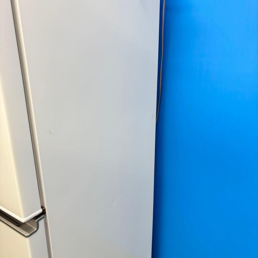 520 ハイセンス　大型冷蔵庫　200L強　小型　1〜4人暮らし用　右開き