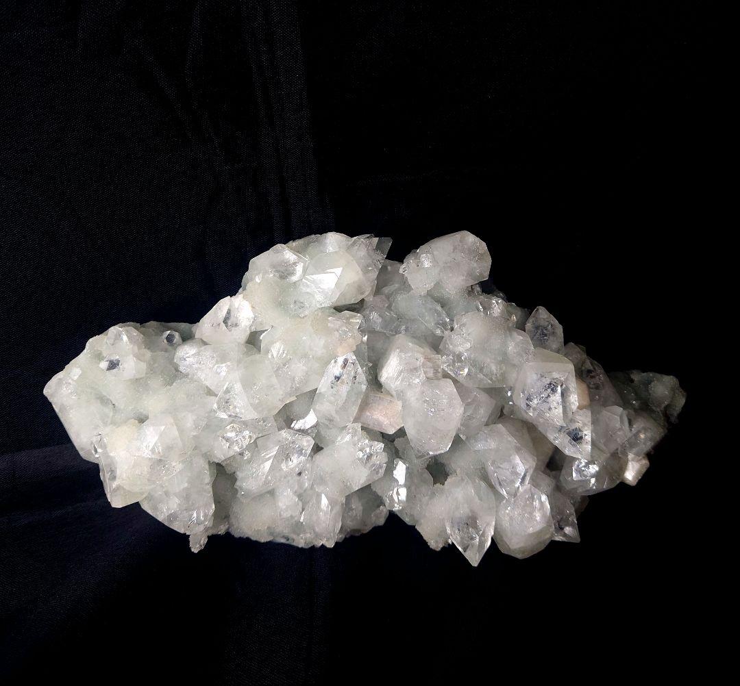 アポフィライトクラスター キラキラ 魚眼石