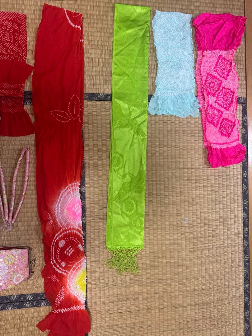 値下げ七五三着物　七歳　正絹フルセット　マリ柄黒