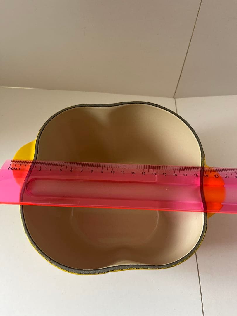 廃盤　ルクルーゼ　ココットピーマン　イエロー