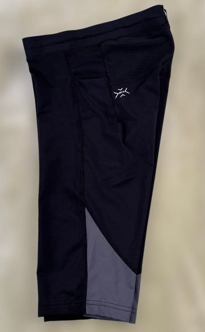 2xuツータイムズユー　ライトスピードリアクトコンプレッションショートショーツ