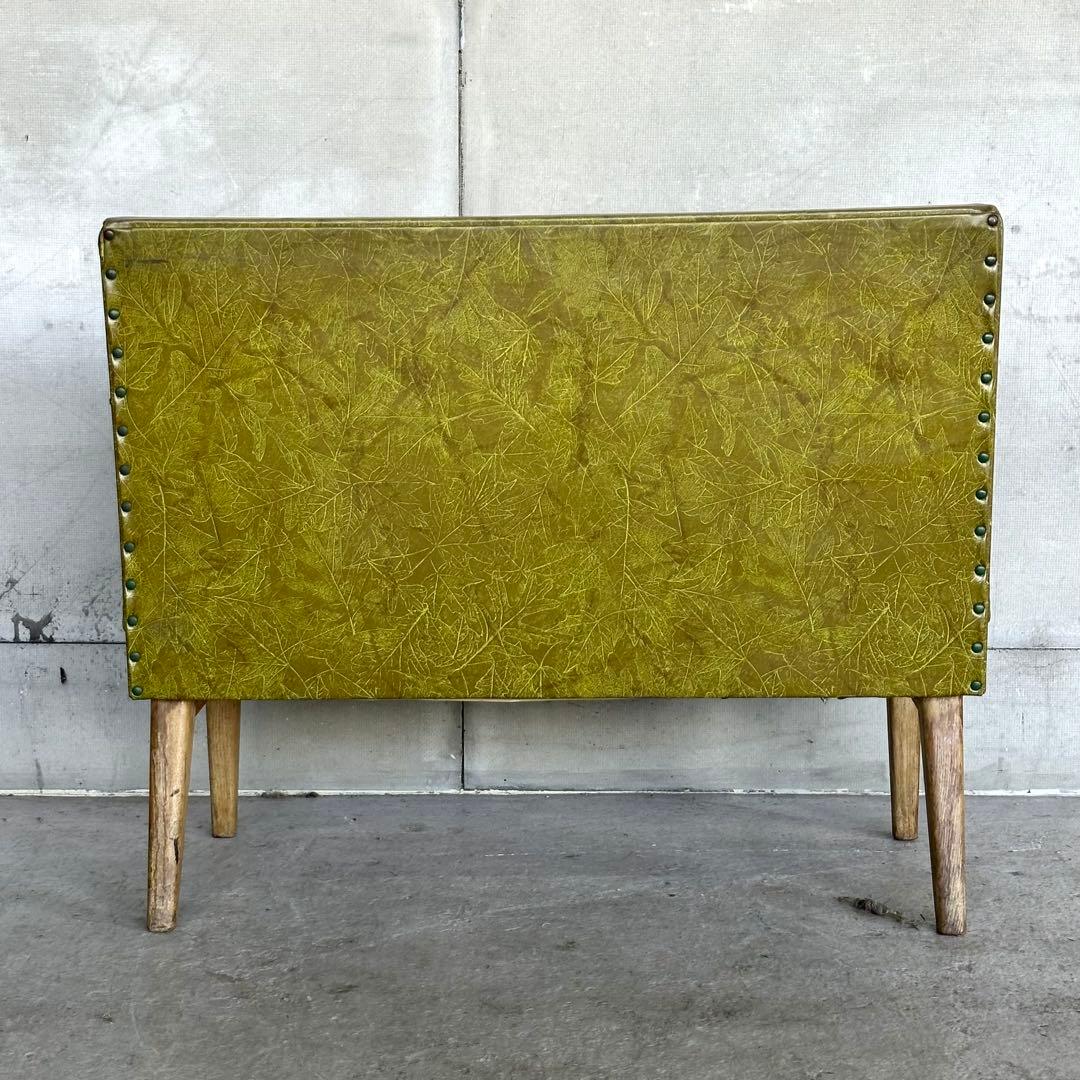 ✦1960-1970✦ 昭和レトロ 木製脚 ミッドセンチュリー ２人掛けソファー