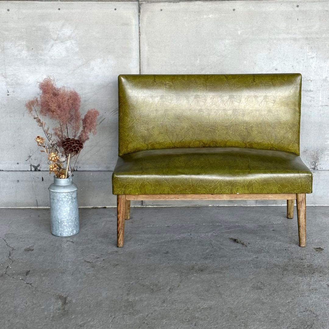 ✦1960-1970✦ 昭和レトロ 木製脚 ミッドセンチュリー ２人掛けソファー