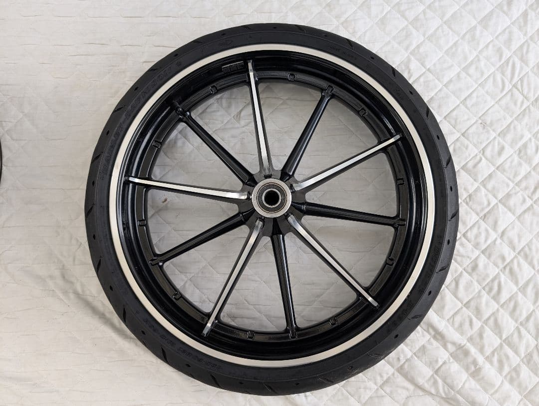 ハーレー　ブレイクアウト　FXSB　2016年式　純正アルミホイール前後セット