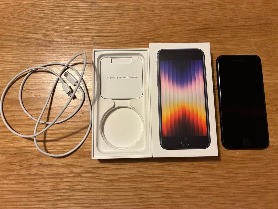 iPhone SE 第3世代/64GB/ミッドナイト/バッテリー最大容量79%