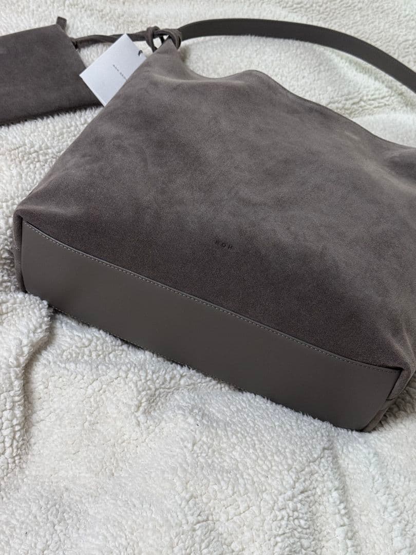 【新品タグ付】ROH SEOUL PULPY HOBO BAG SUEDE