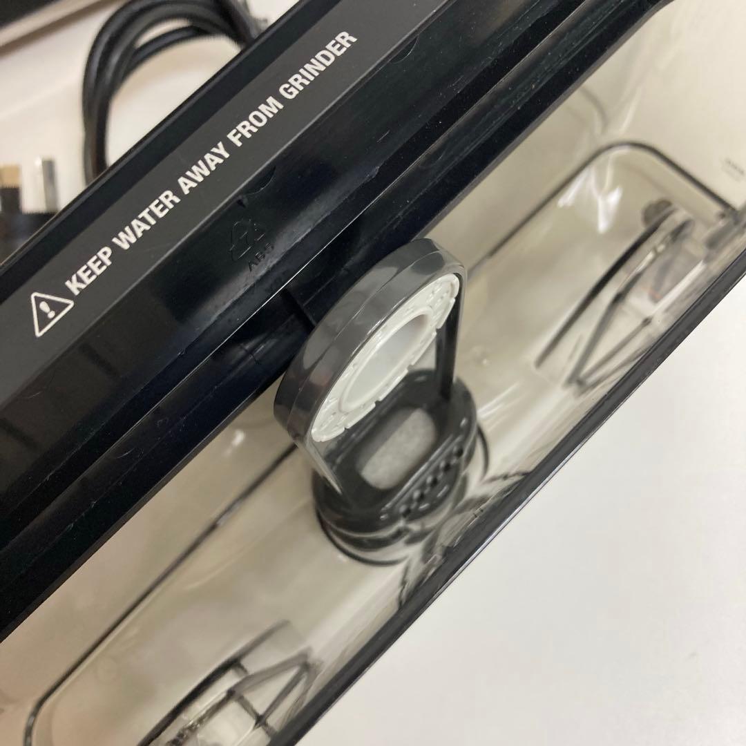 A375-6 Breville BES876 エスプレッソマシン　220V〜