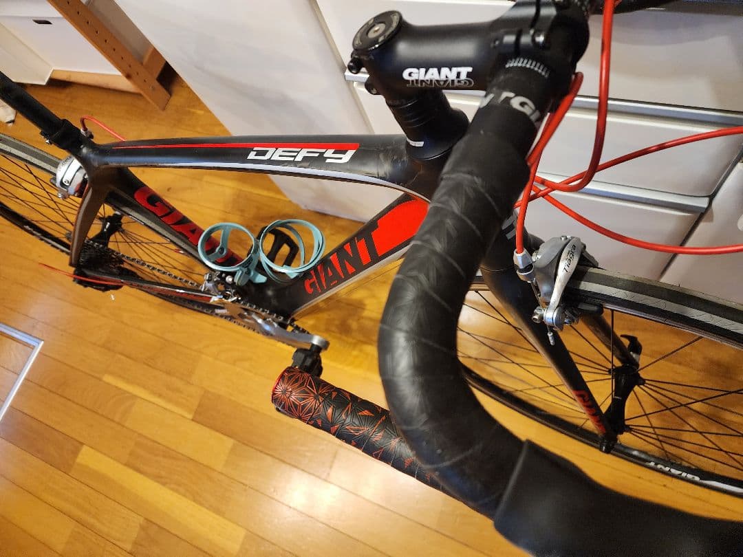 GIANT DEFY カーボンロードバイク 札幌引き取り限定