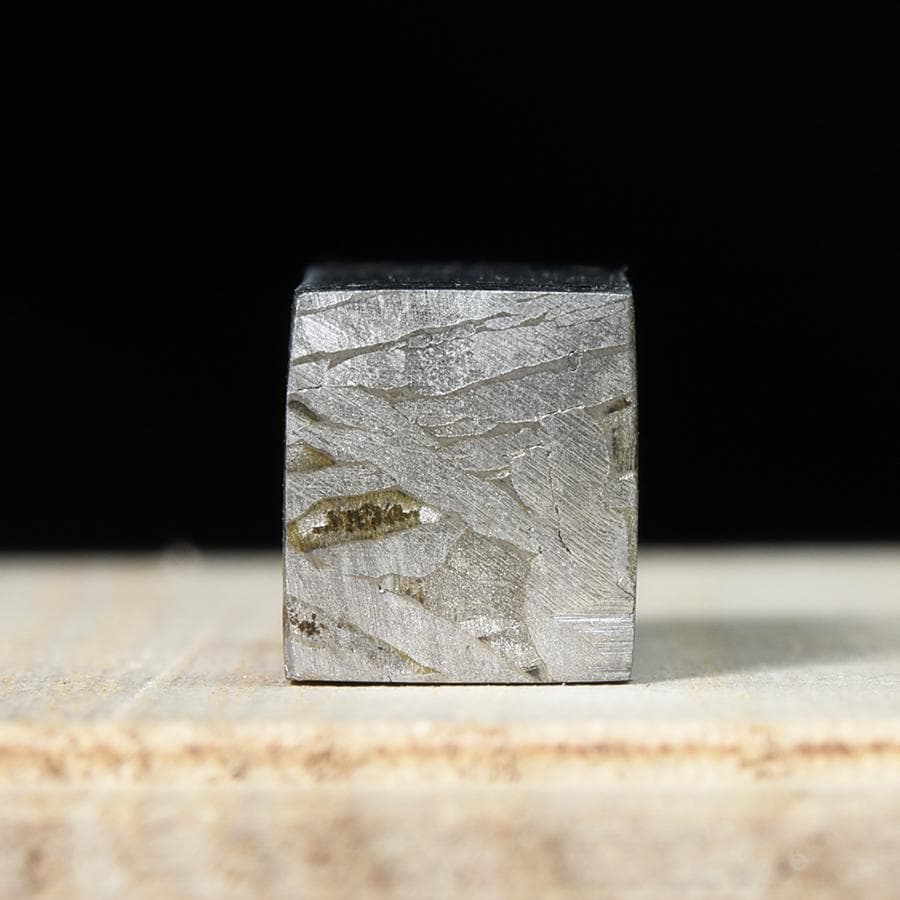 ★*★様 アルタイ隕石　隕石　メテオライト　直方体　鉄隕石　重さ19ｇ