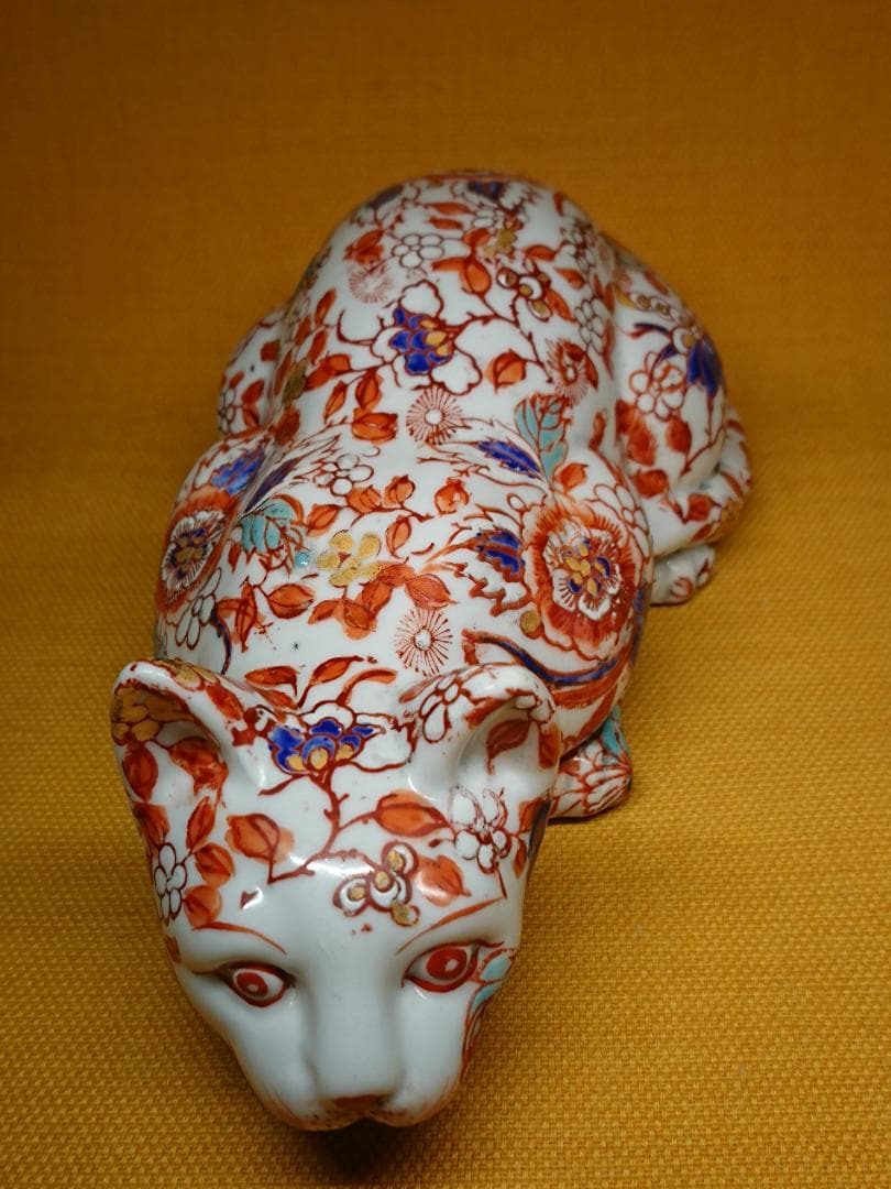 猫　陶器　色絵　花文　古玩　骨董　置物　インテリア　工芸品　美術品　A2883