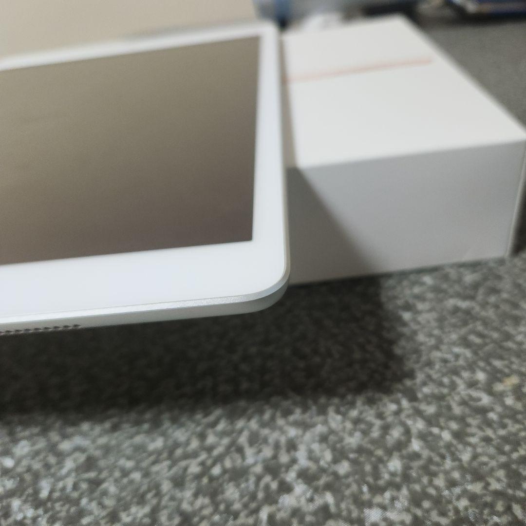 Apple iPad (第7世代) シルバーバッテリー容量95% 32Gb