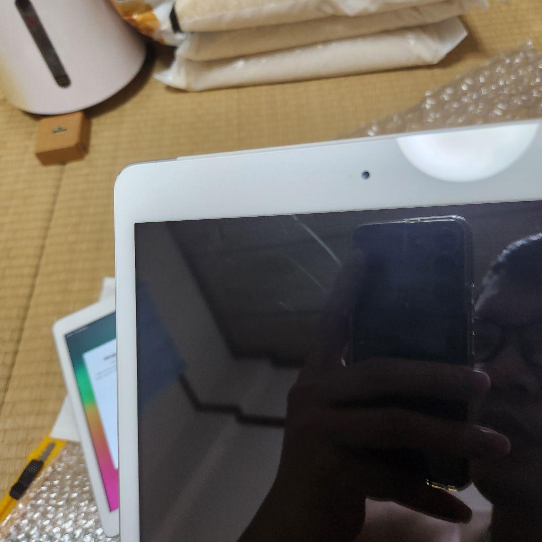 Apple iPad (第7世代) シルバーバッテリー容量95% 32Gb