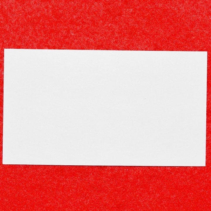 『サバイバー』小道具 ケンドラ・デインズの名刺