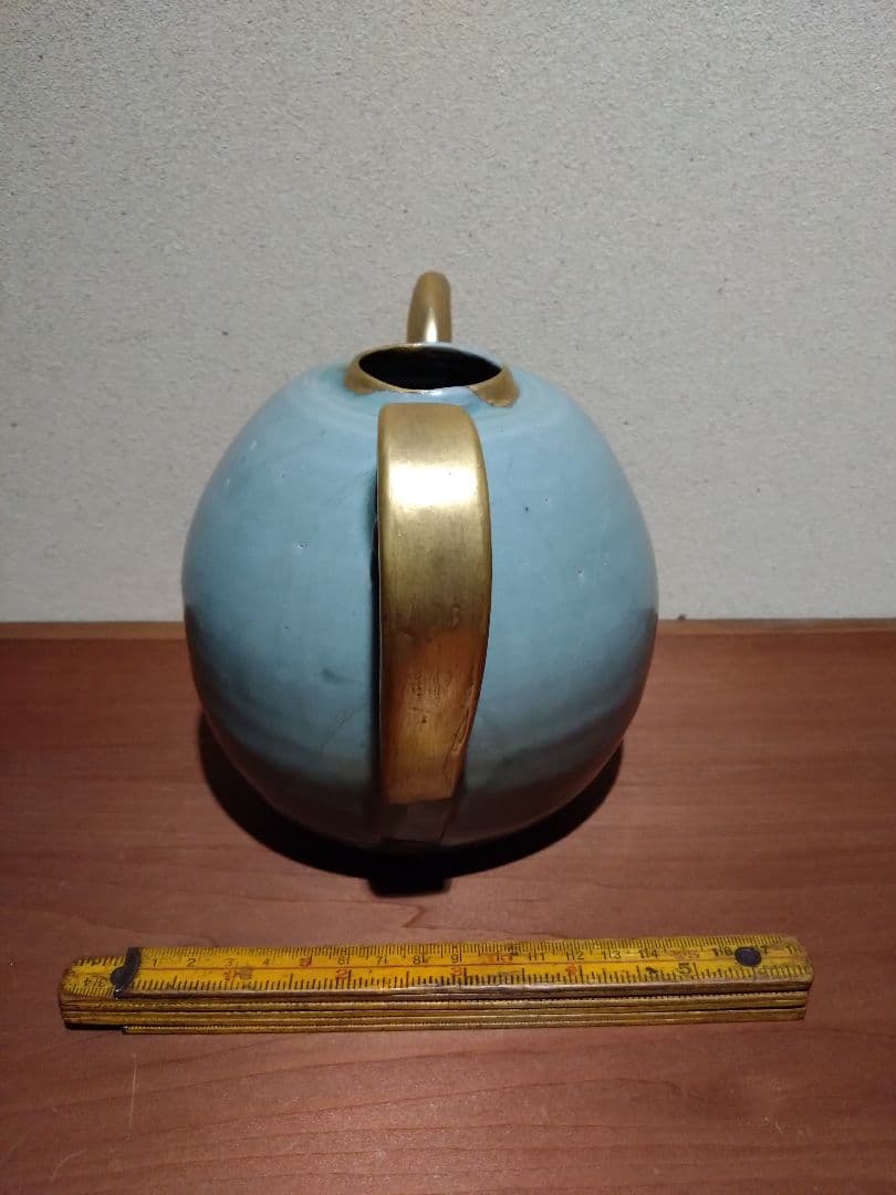 高麗青磁 線刻 水柱