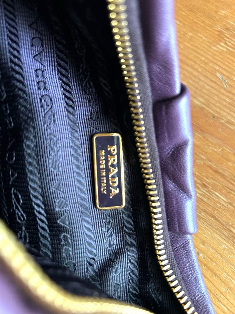 PRADA パープル レザー ハンドバッグ
