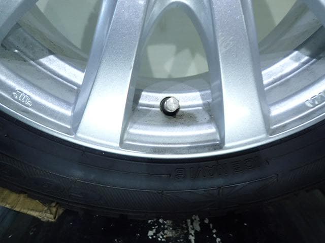 B1079【送料無料】スタッドレスタイヤ 165/65R14 4本セット