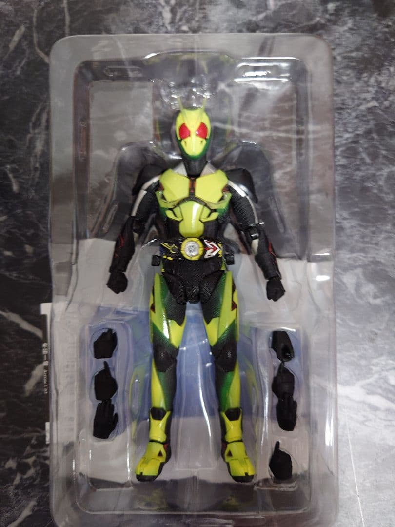 S.H.figuartsヘルライジングホッパー、リアライジングホッパー