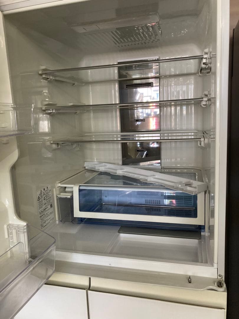 中古品　6ドア2018年SHARP 冷蔵庫 プラズマクラスター搭載　配達埼玉