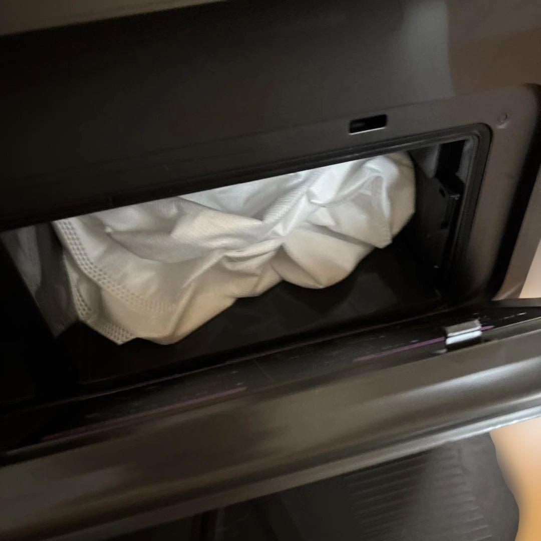 eureka ロボット掃除機 本体 黒